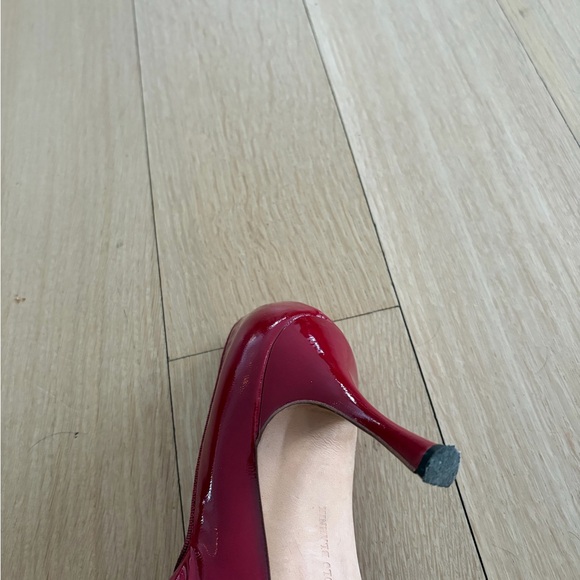 Elegant Burgundy Heels